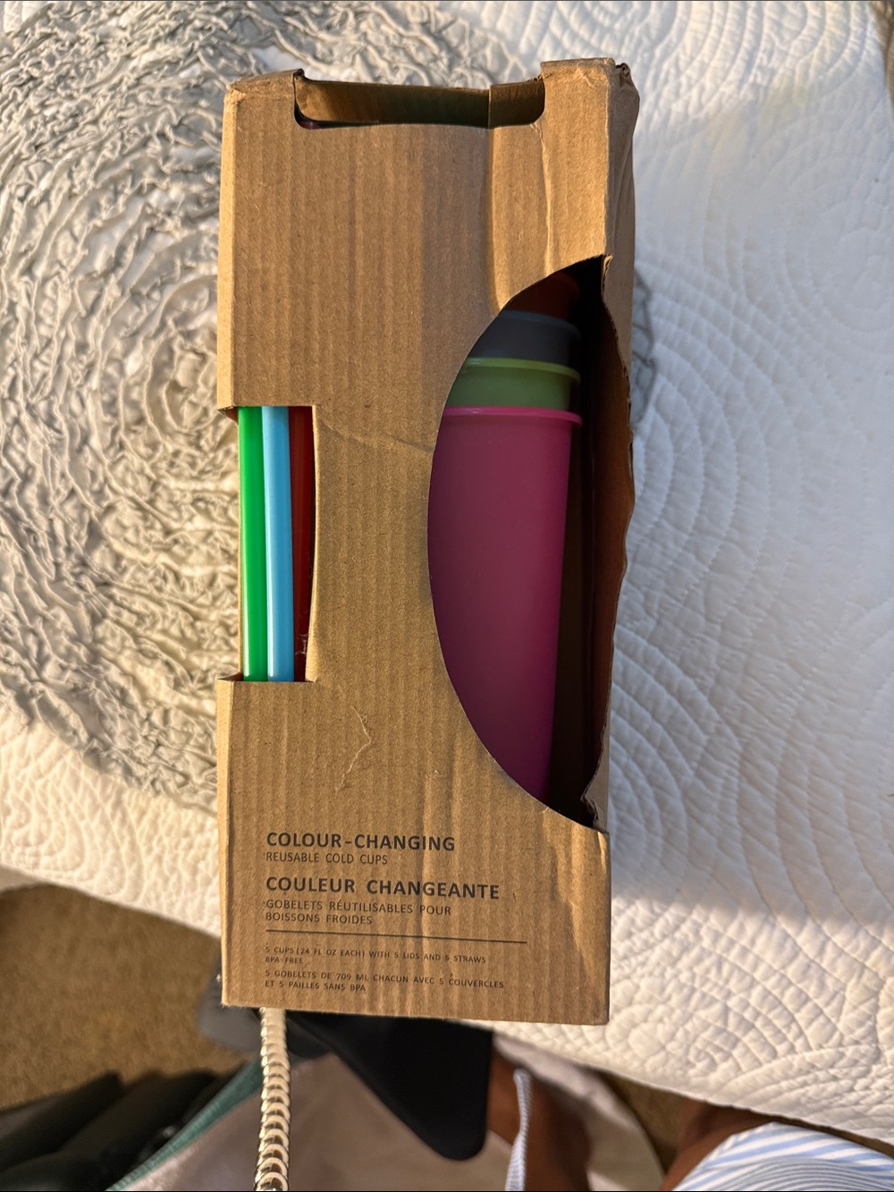 Colour-Changing Reusable Cold Cups - Pink with Multi-Colored Lids & Straws